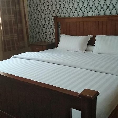Hotel Saint-Jean Котону Экстерьер фото