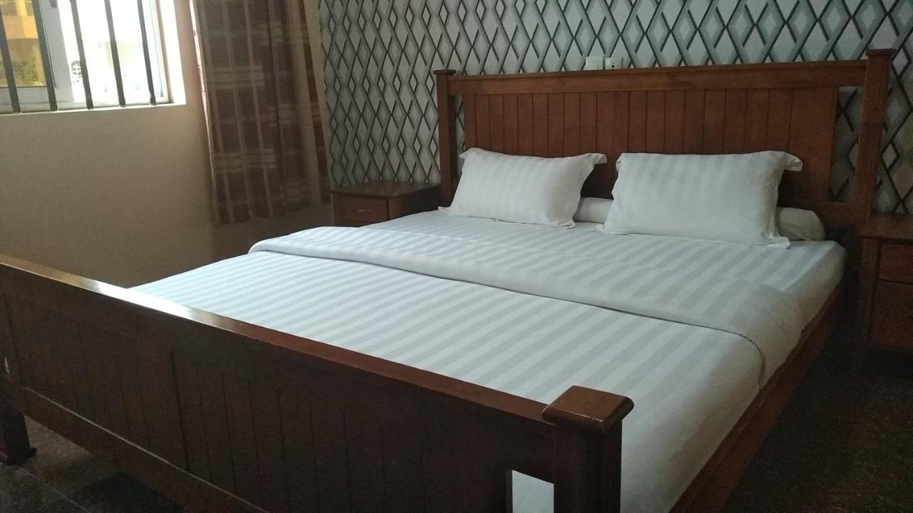Hotel Saint-Jean Котону Экстерьер фото